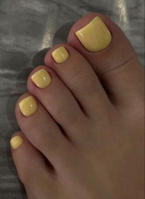 Gel Pedicure / Pedicura En Gel