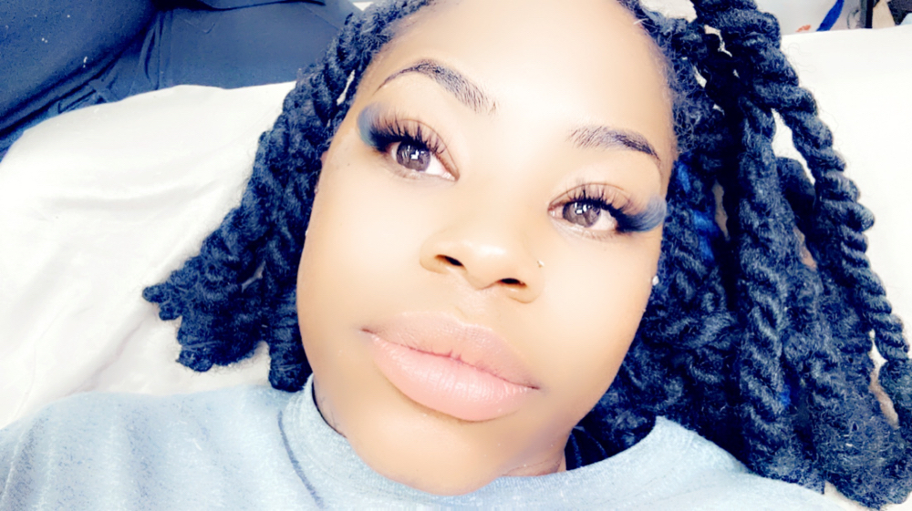 Hybrid Lashes at De-Stress Esthetics LLC in Saint Louis, MO
