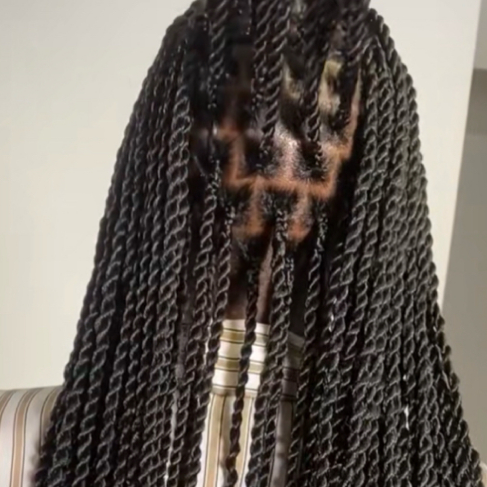 MEDIUM KNOTLESS TWISTS at Braided By Yam in Casselberry, FL