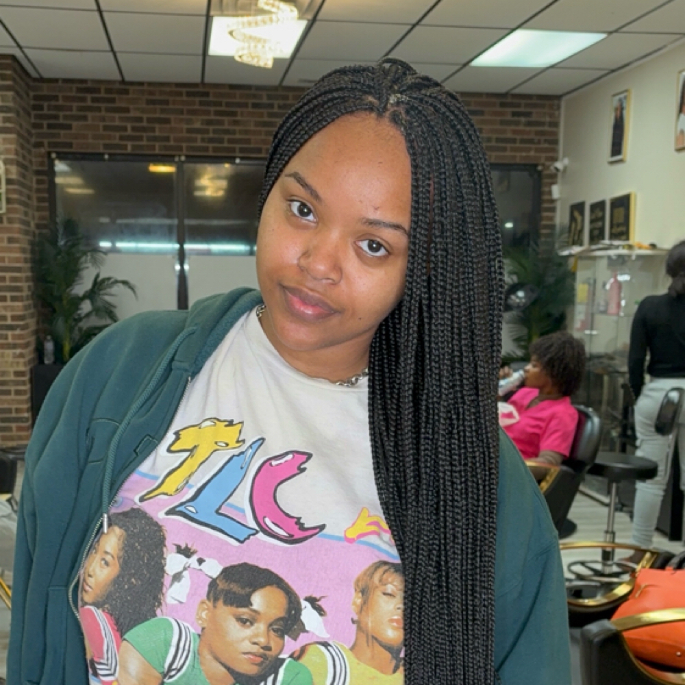 Box Braids at Blessing braiding bar in South Holland, IL