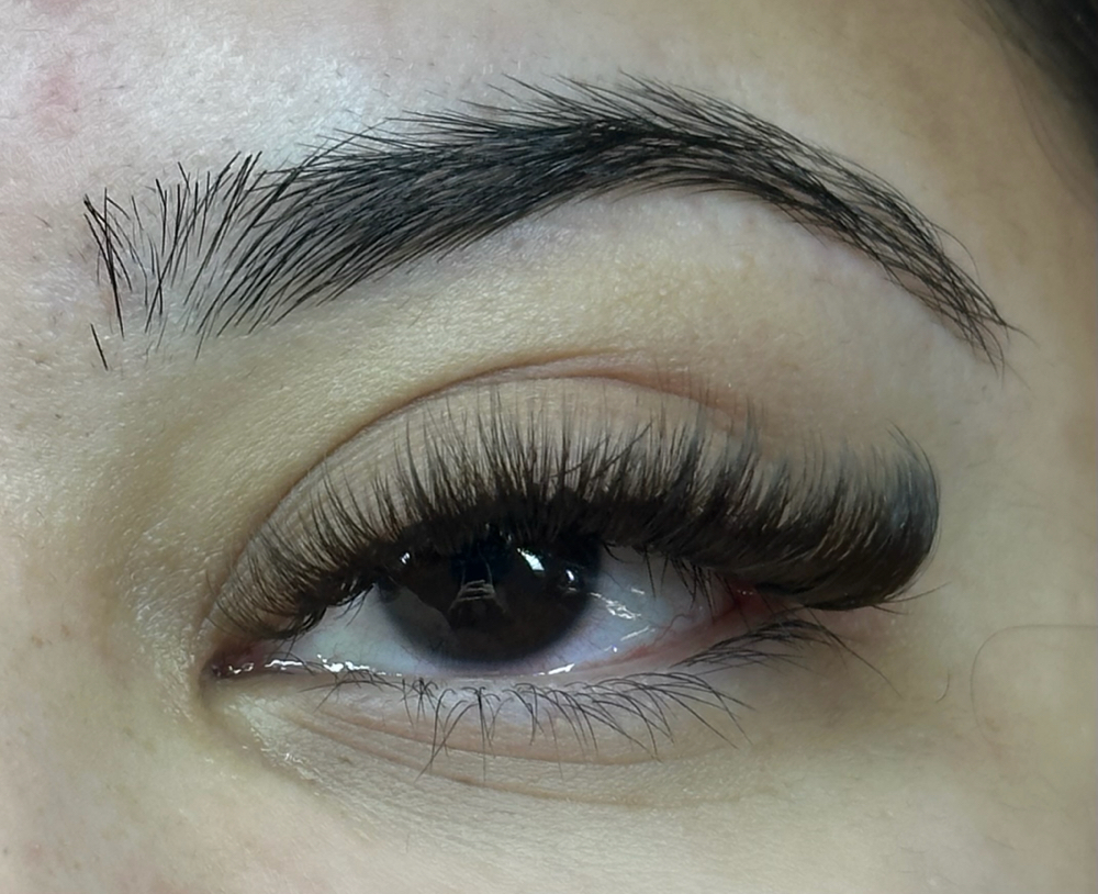 𝐁𝐫𝐨𝐰𝐧 𝐋𝐚𝐬𝐡𝐞𝐬 𝐒𝐞𝐭 🪄 at Esthetics Cintora in Rockford, IL