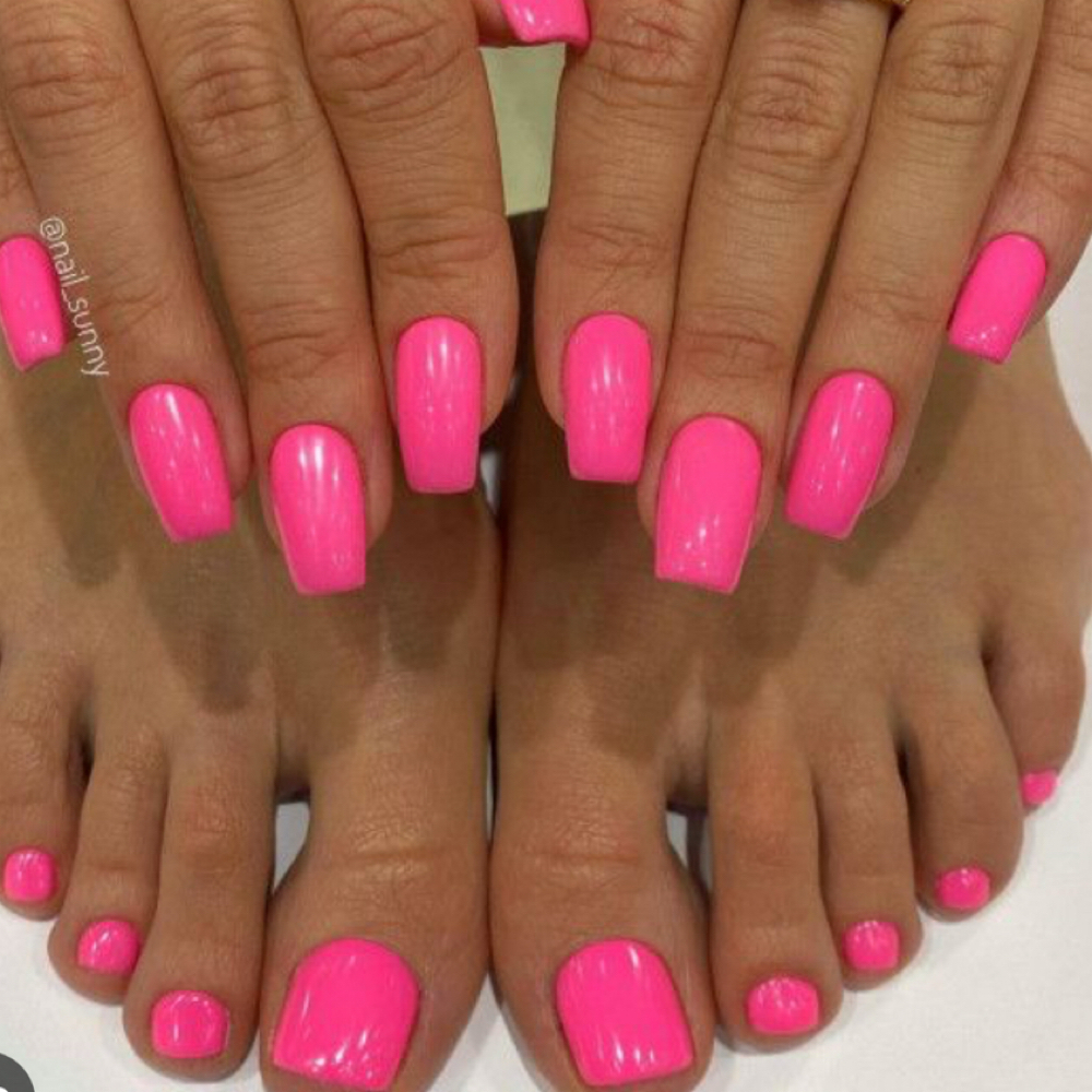 Refill And Pedicure W/Gel