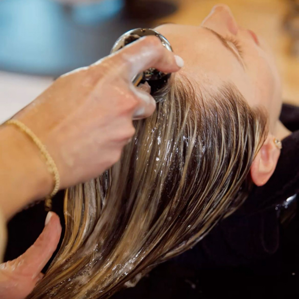 Wash And Style Jas at Southern Pineapple Boutique and Salon in Tomball, TX