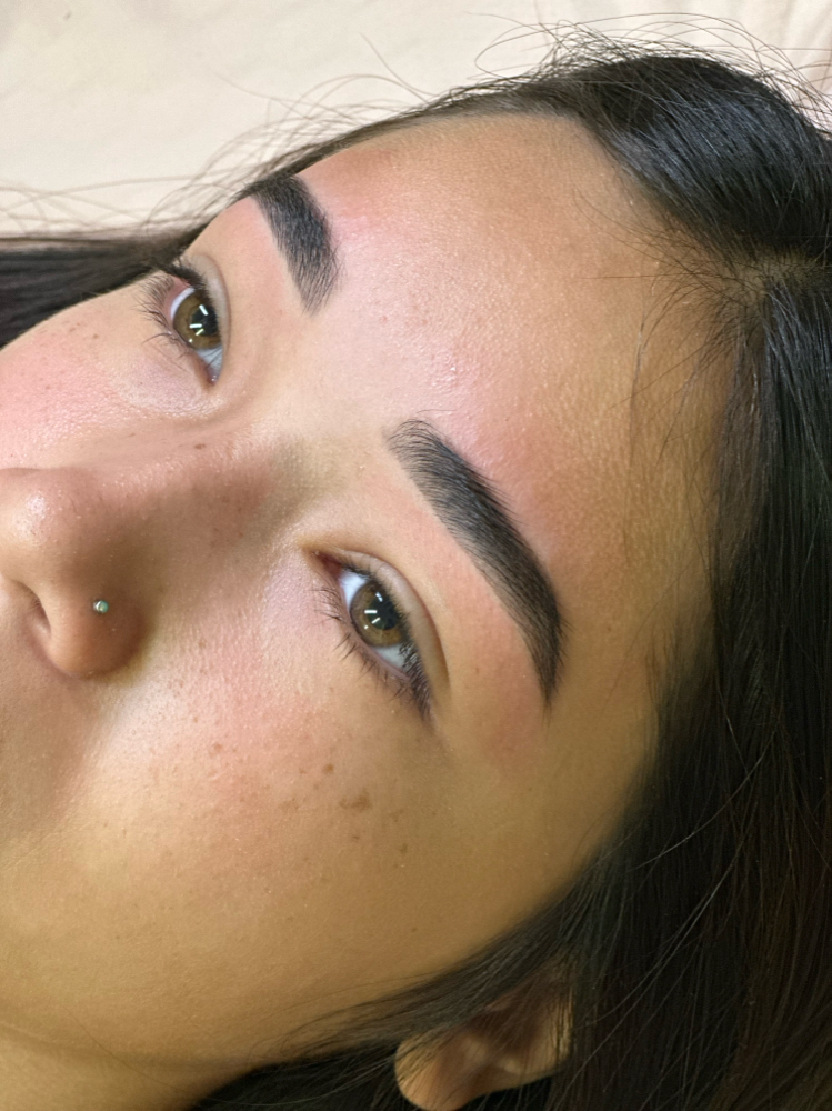 Henna Brows And Wax