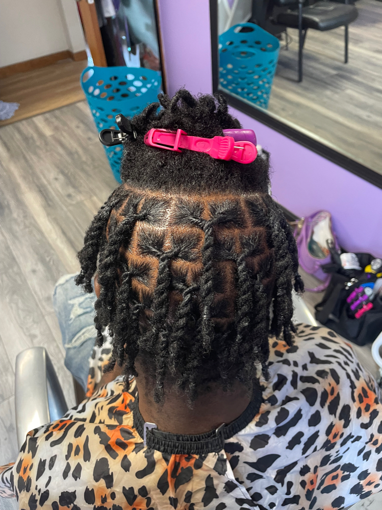 Small Two Strand Twist