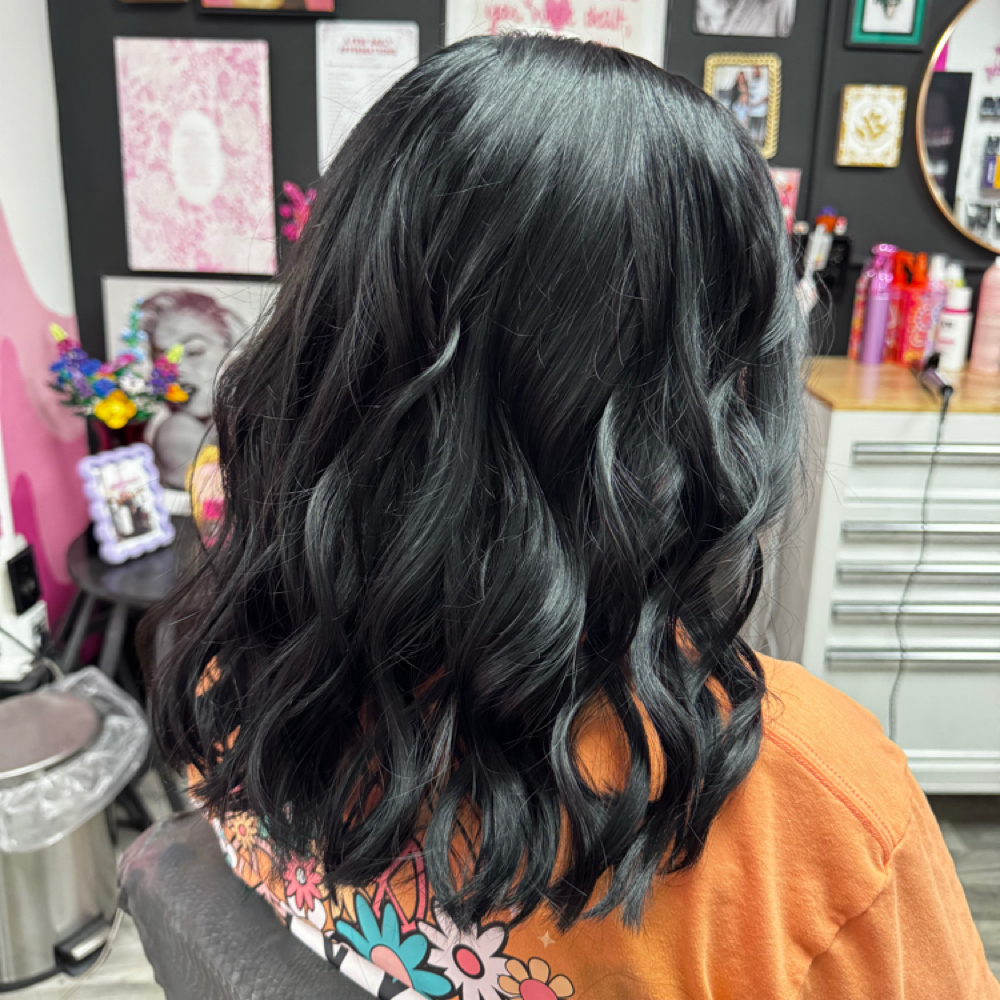 Shampoo & Style at Chey's Color Plug in Dayton, OH