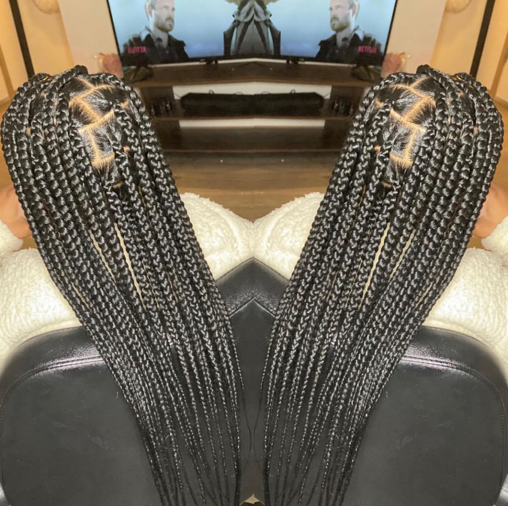 Large Knotless (hair included)