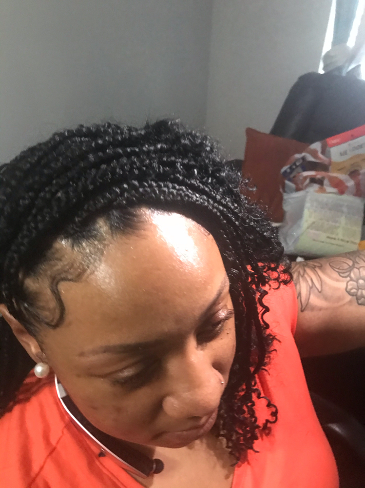 Knotless Braids (bob/curls)