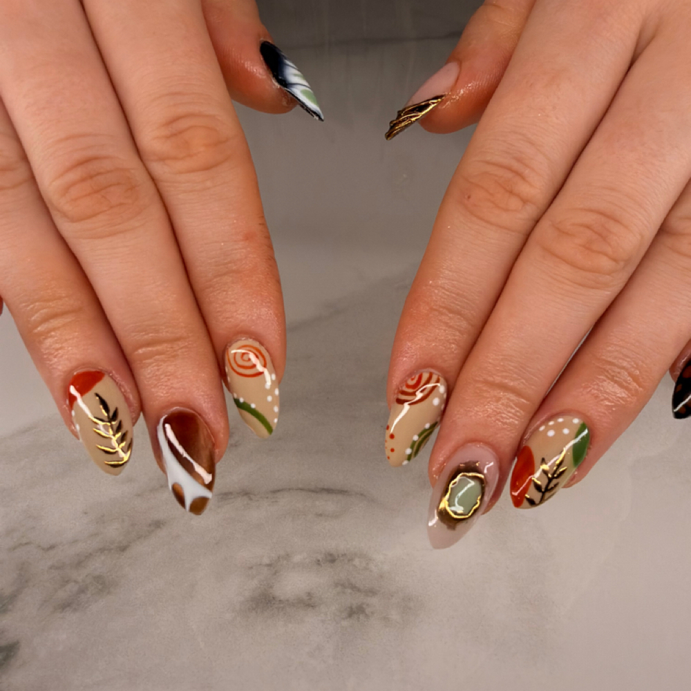 miniart/abstract/gems/stars/dots at jazz does nails in Bellevue, WA