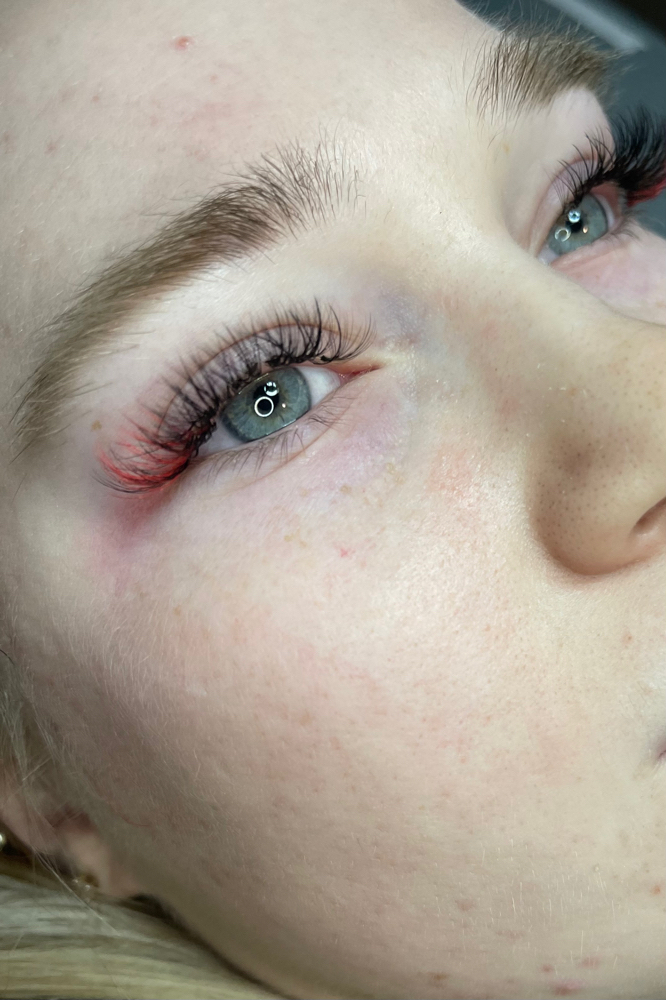 Add colored lashes
