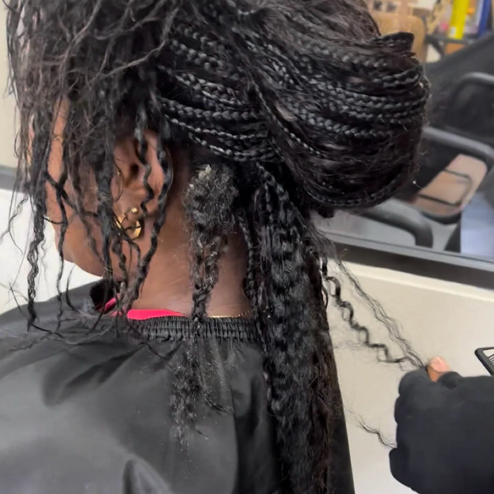 Braid Take down at Braids By Us in Oakland, CA