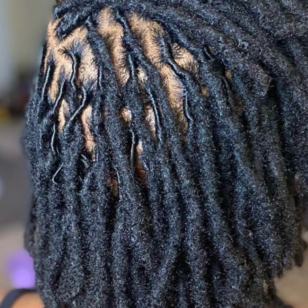 Loc Retwist at Artistry of Braiding in Milwaukee, WI