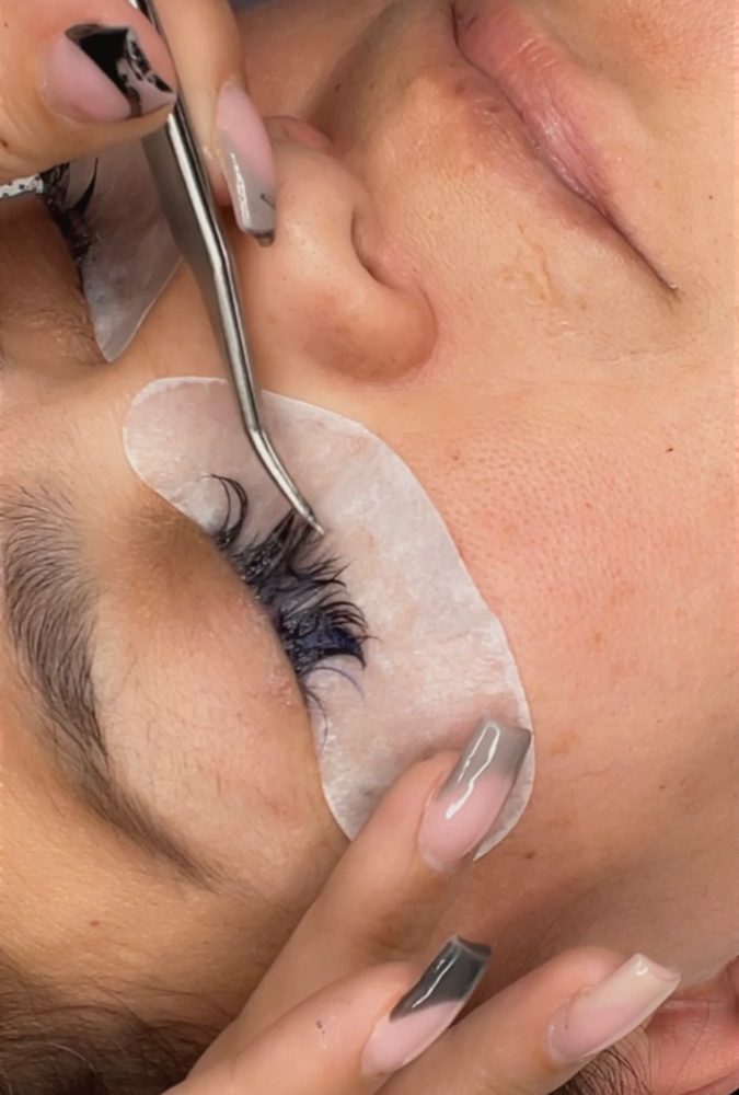 Lash Removal
