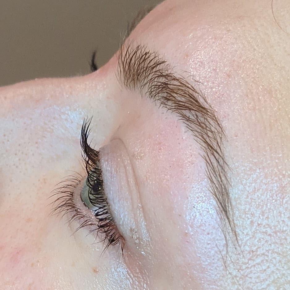 Brow Wax at e.CincyBeauty in Cincinnati, OH