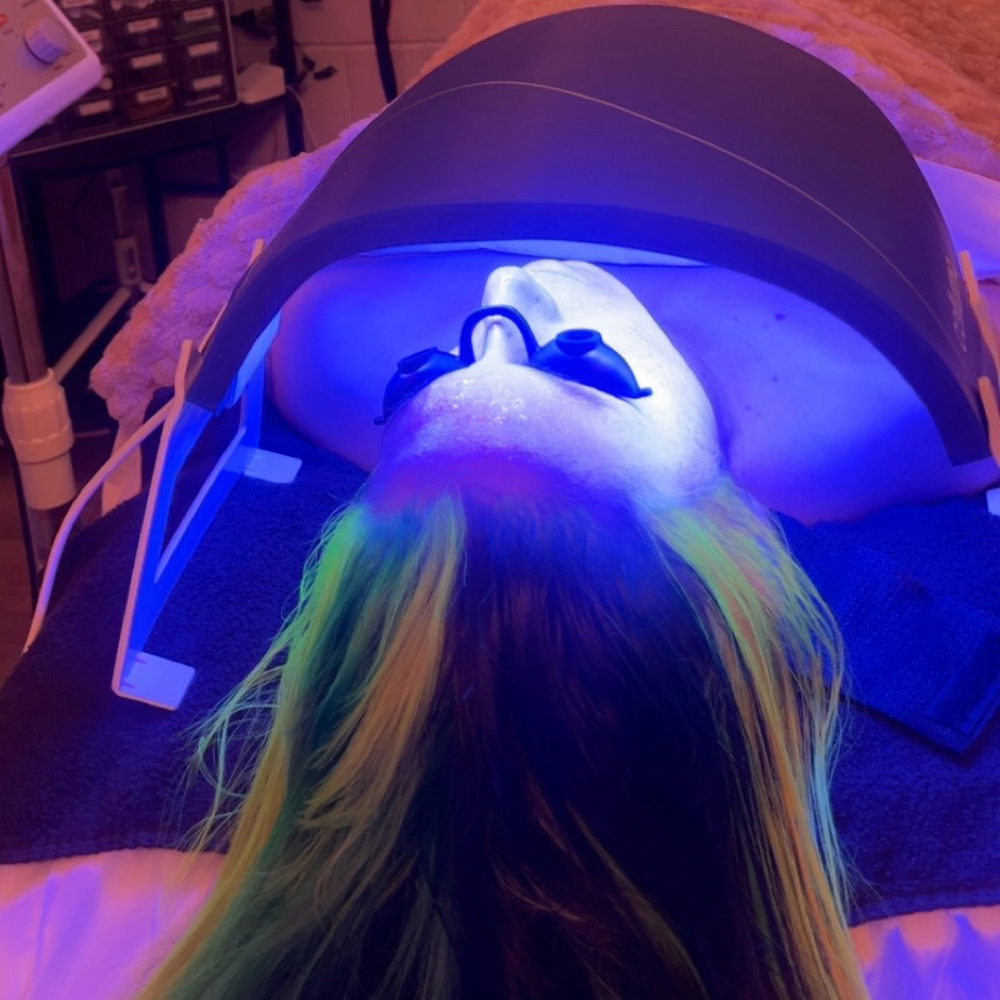 Glowing Facial+Celluma Light