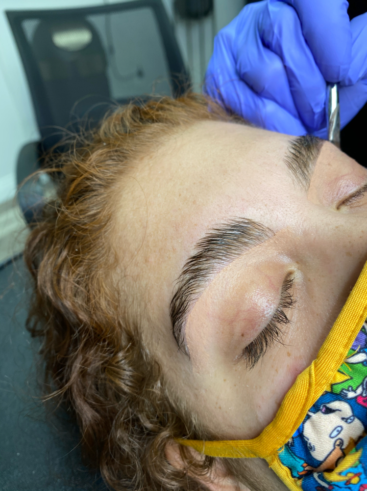 BROW LAMINATION