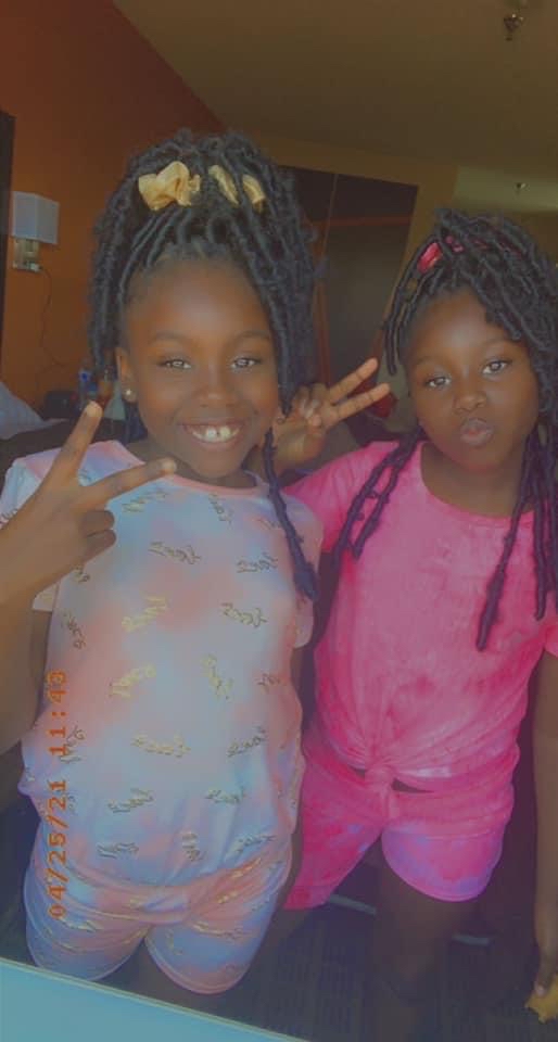 Medium Butterfly/Soft Locs
