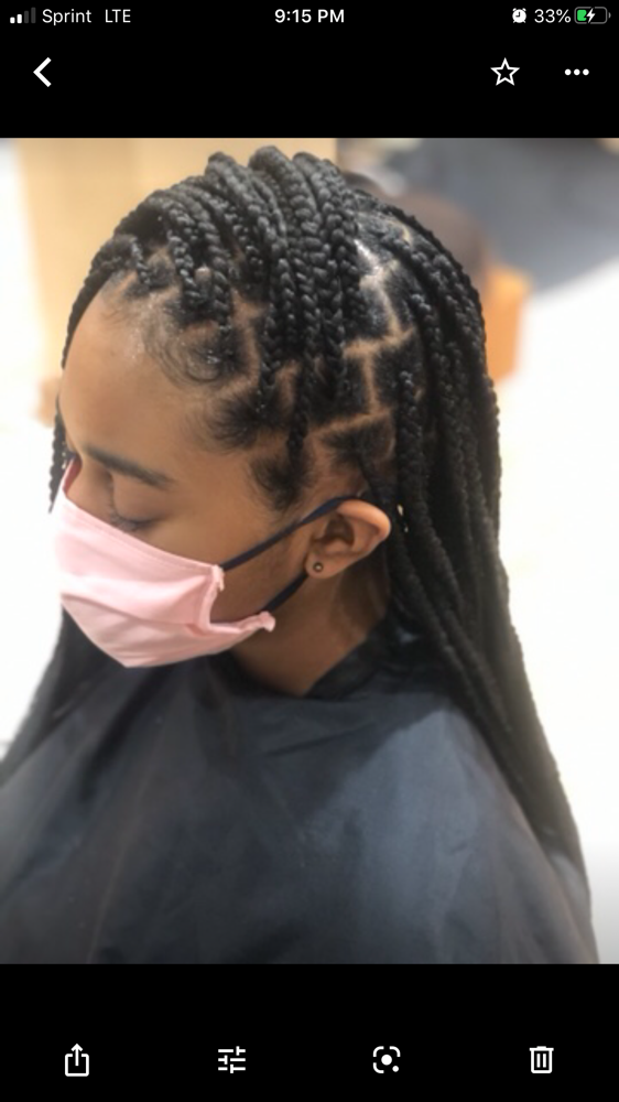 Knotless Braids (Medium Mid Back)