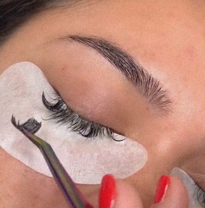 Lash Removal