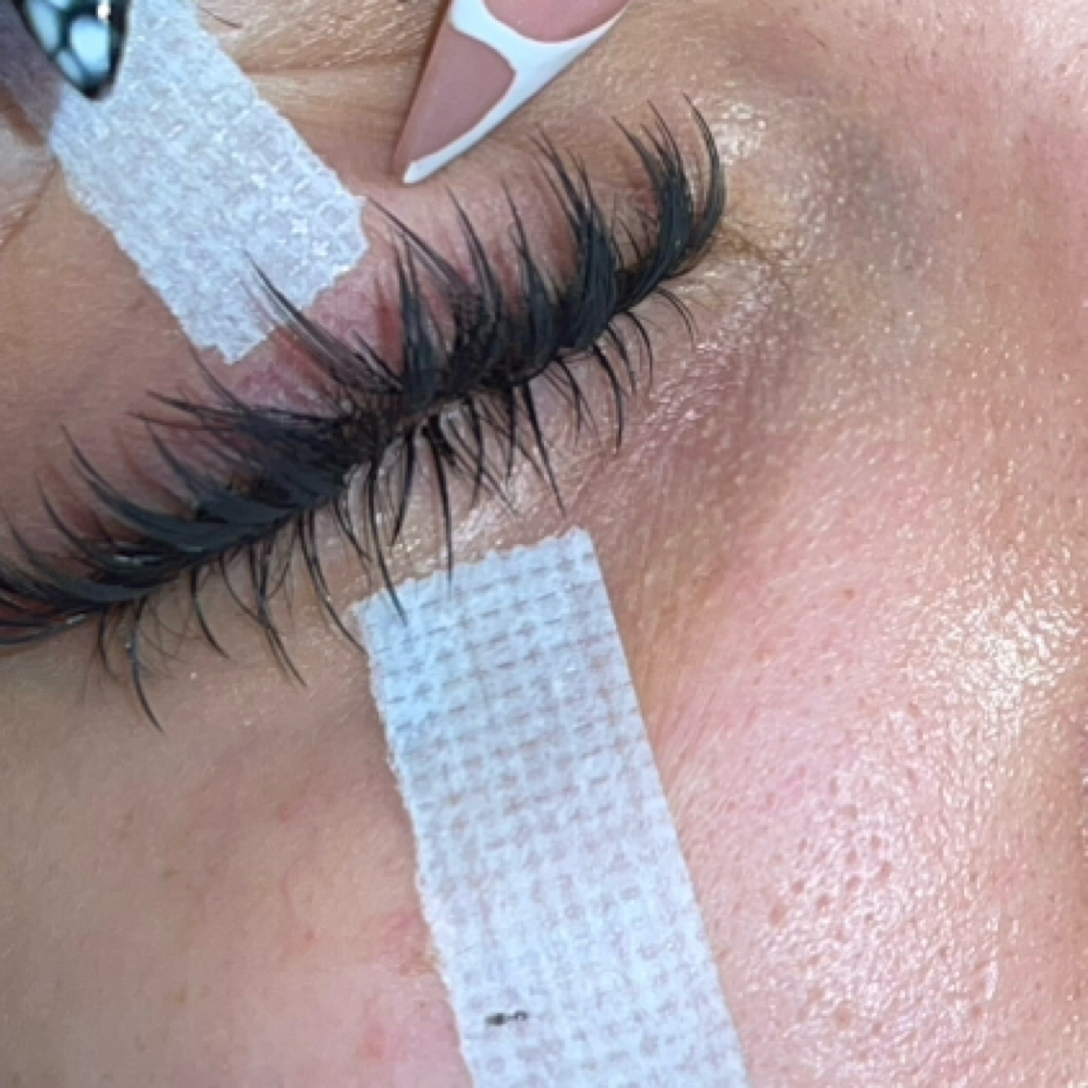 Bottom Lash Extensions at Lotus Lashes & Brows in Cleveland Heights, OH