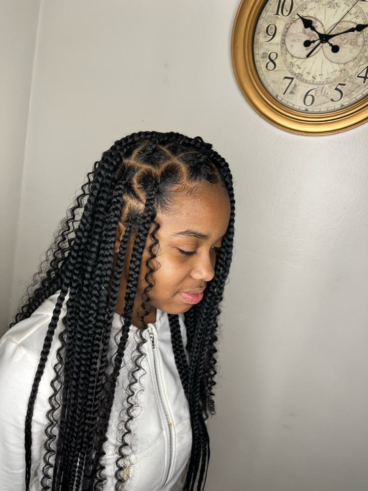 Goddest Medium Knotless W\ Heart at JayBraids in Richmond Hts, OH