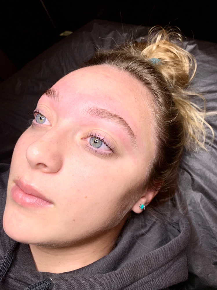 Brow Lamination & Brow Wax