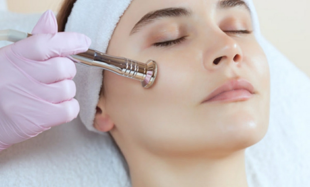 Diamond Glow Facial