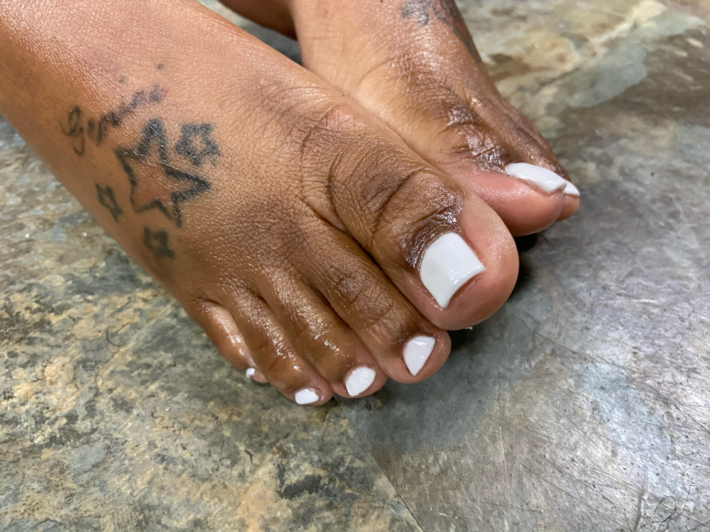 Raw Acrylic Big Toe Pedicure