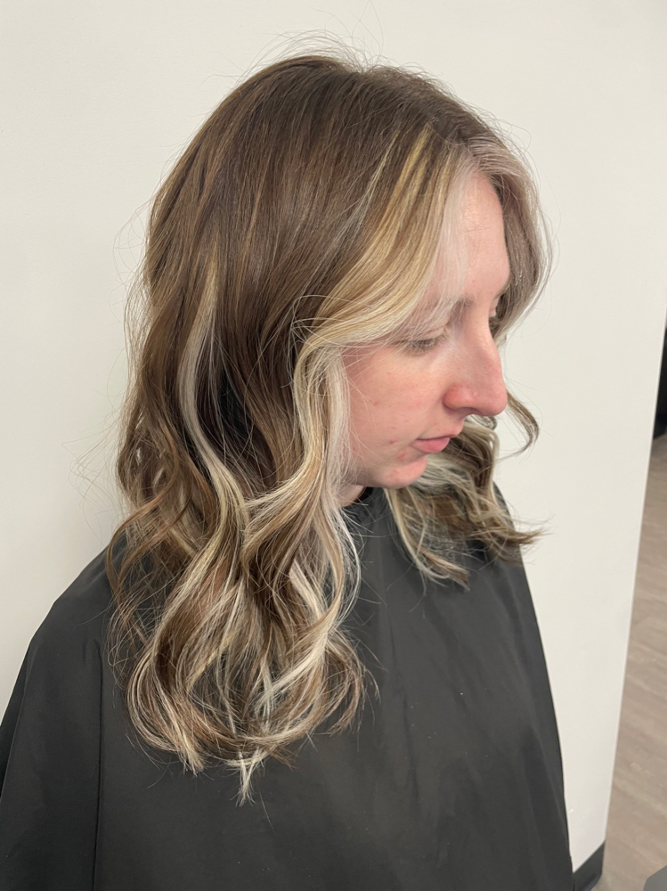 Face Frame Foil (Money Piece) at Kayla Lawyer in Trenton, MI