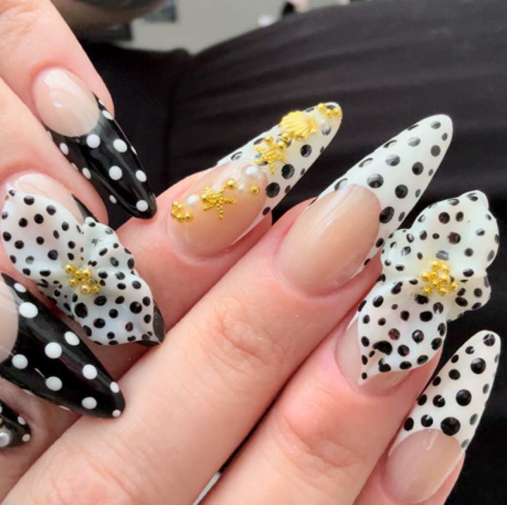 3d Art/flower at Hollinails in Mooresville, NC