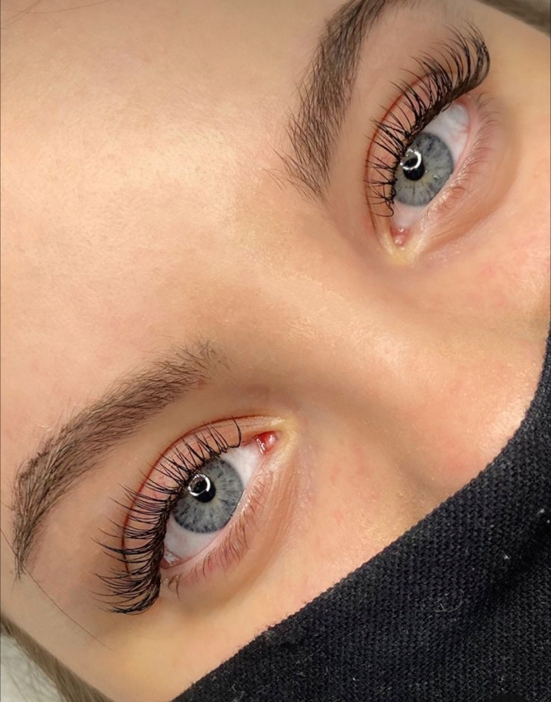 Classic Fullset Lashes at Tiny Touch up’s,LLC in Palm Springs, FL