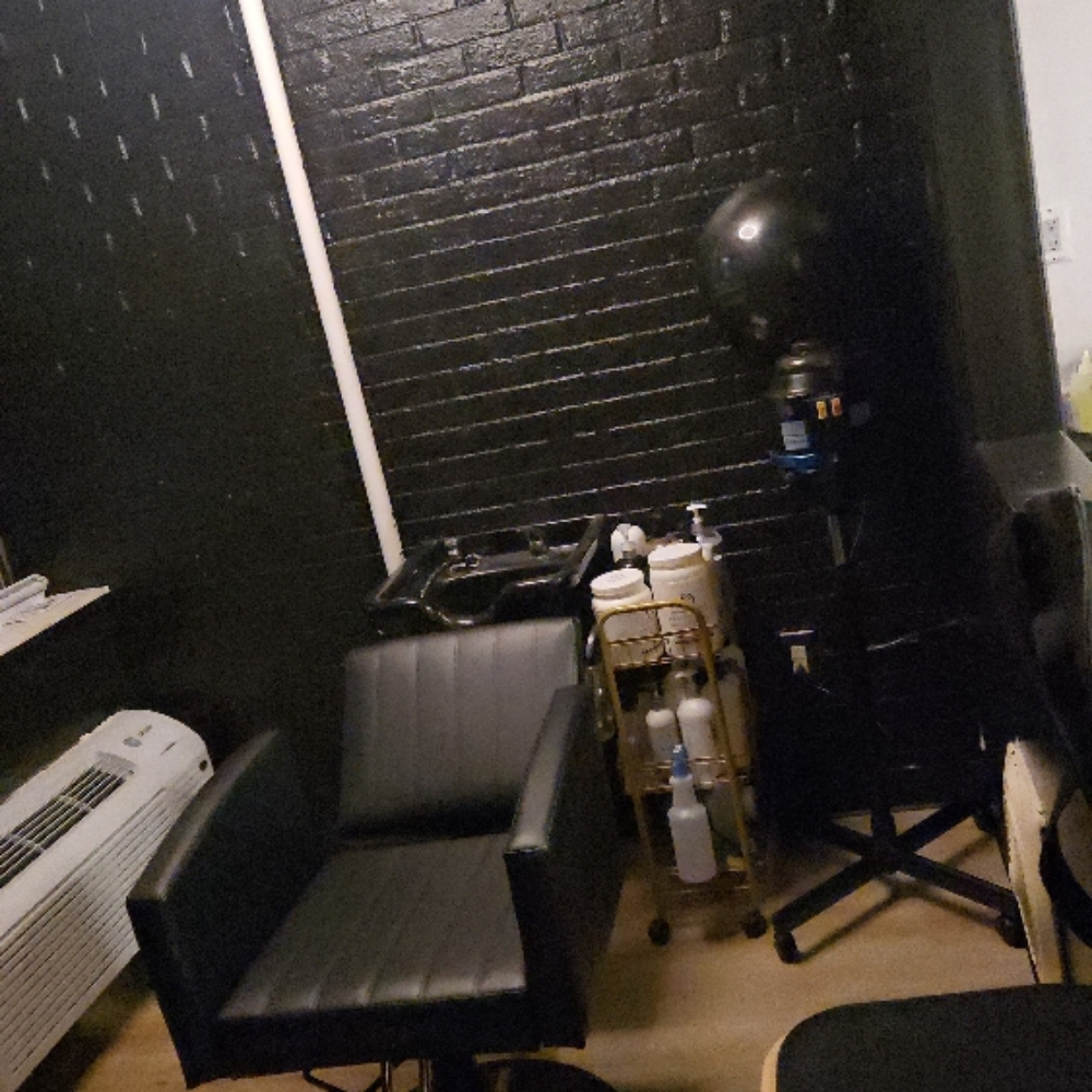 Hair Steam Therapy at Lovely Strands, LLC in Cincinnati, OH