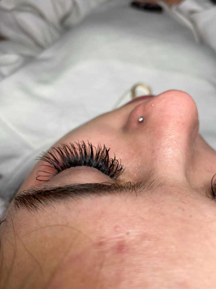 Full Volume Lash Extensions