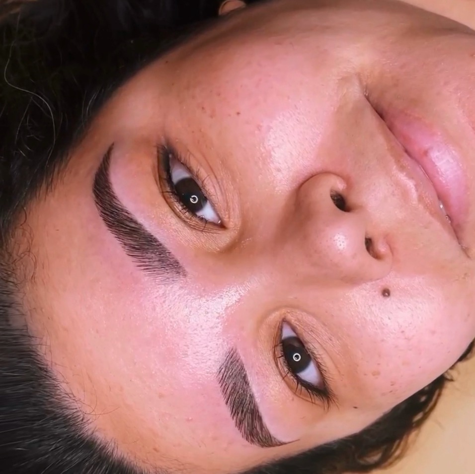 BROW LAMINATION AND TINT