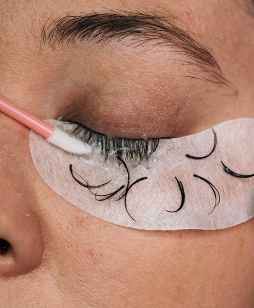Lash Removal