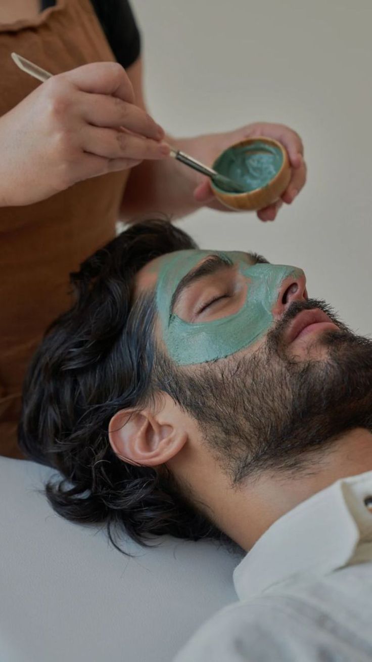 Aura Gentleman's facial 🧔🏽‍♂️ at Aura experience in Doral, FL