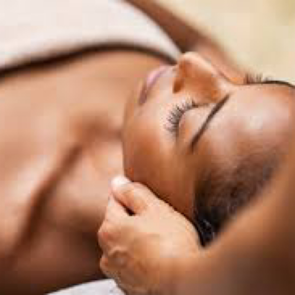 Scalp Massage Treatment at QueenDi Beauty in Los Angeles, CA