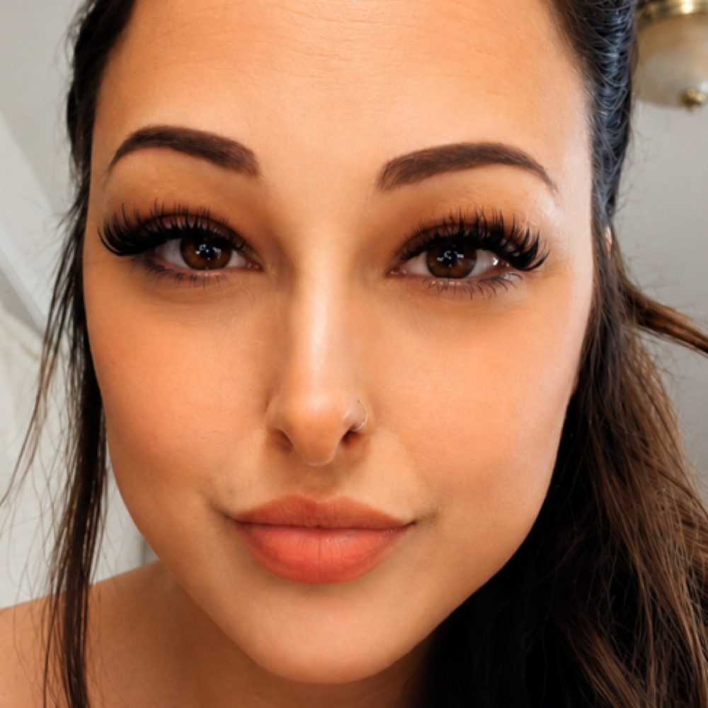 Cluster lashes at A Lash of Faith in Springfield, MO