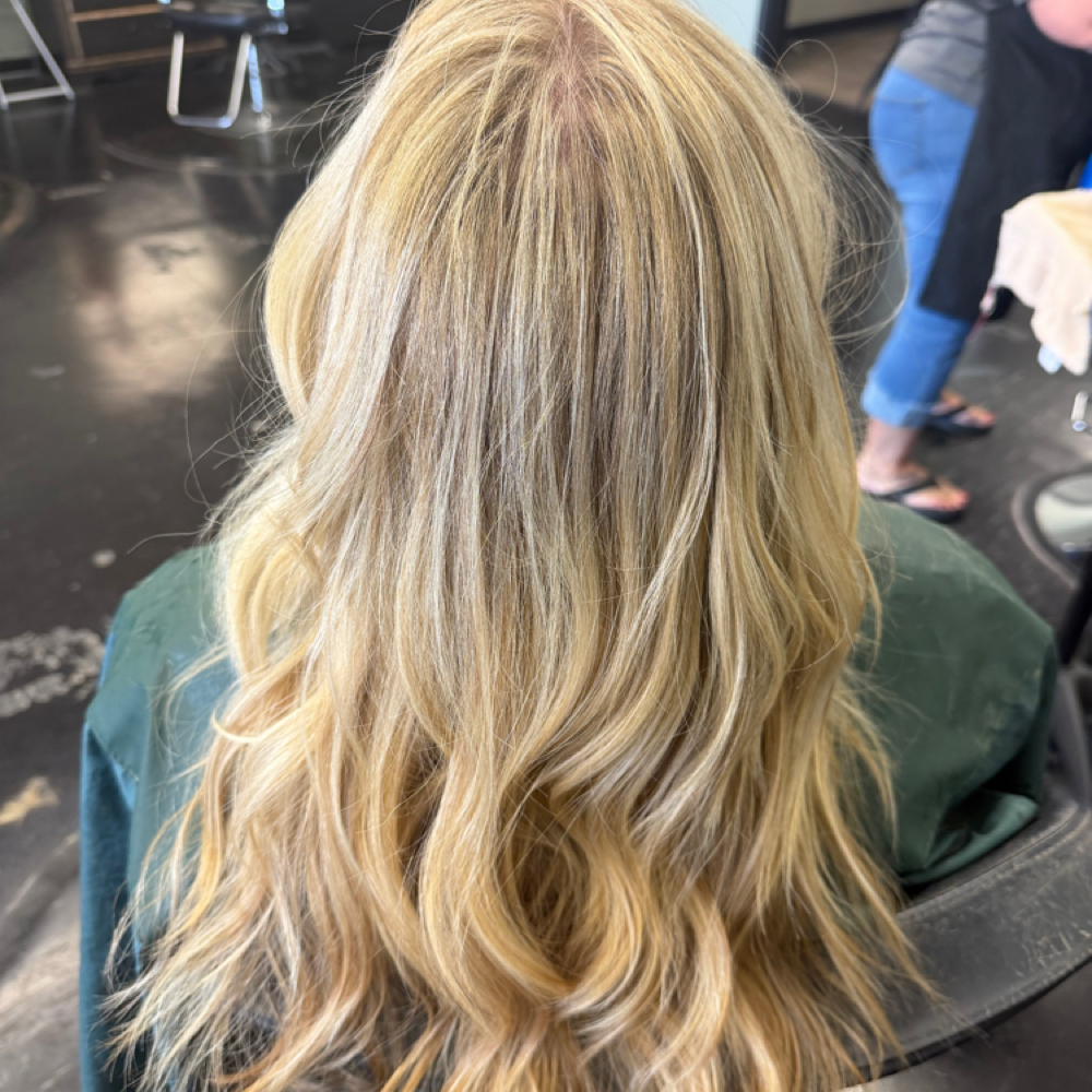 Full Highlight Experience at Uptown Roots Salon in Excelsior Springs, MO