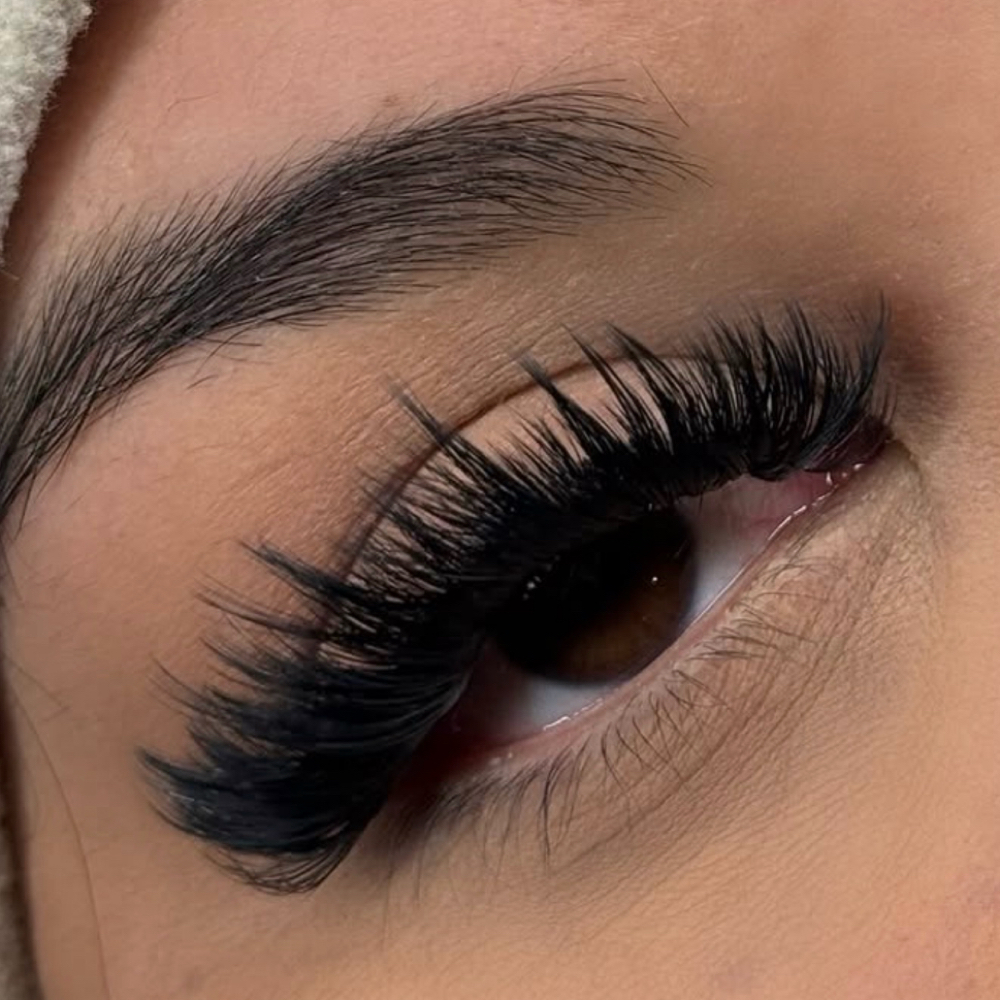 Wispy Set at Amazing Lash by Yon LLC in New Orleans, LA