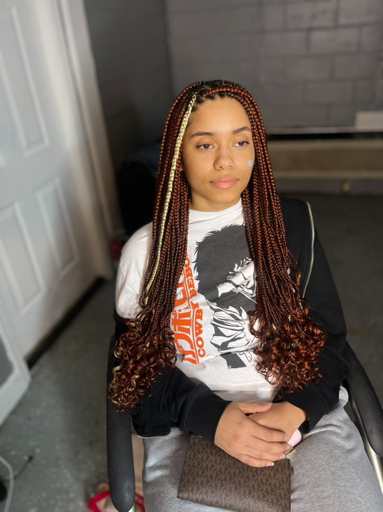 Medium Goddess Knotless Braids