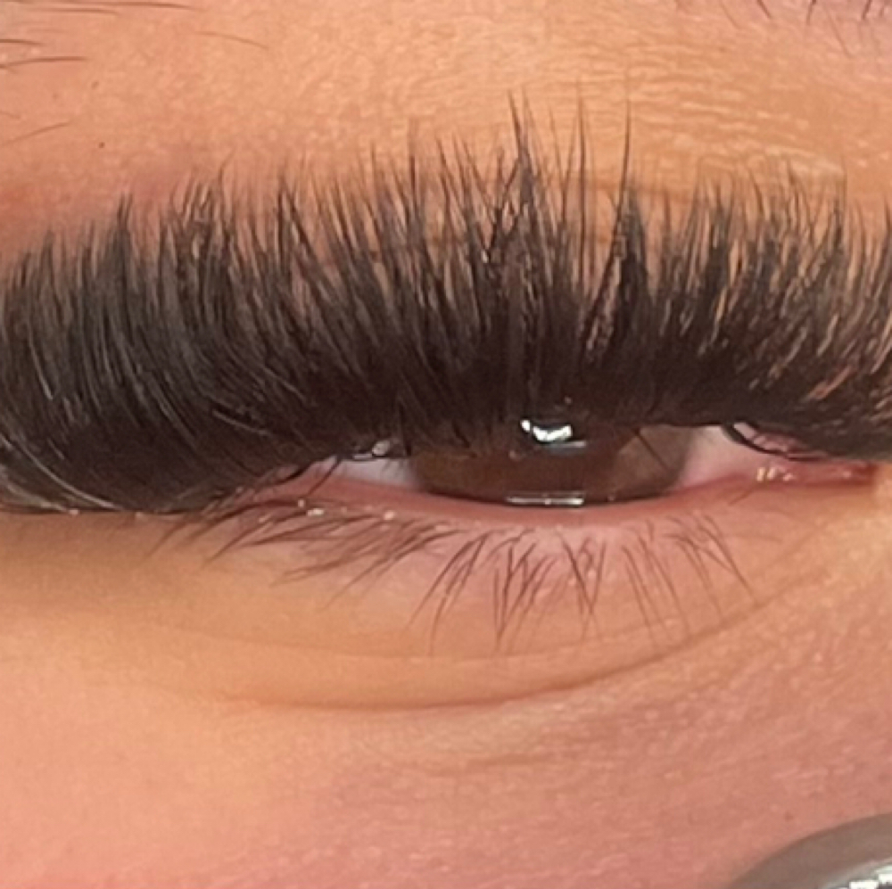 Mega Volume Full Set at The Beauty Vault by B in Houston, TX