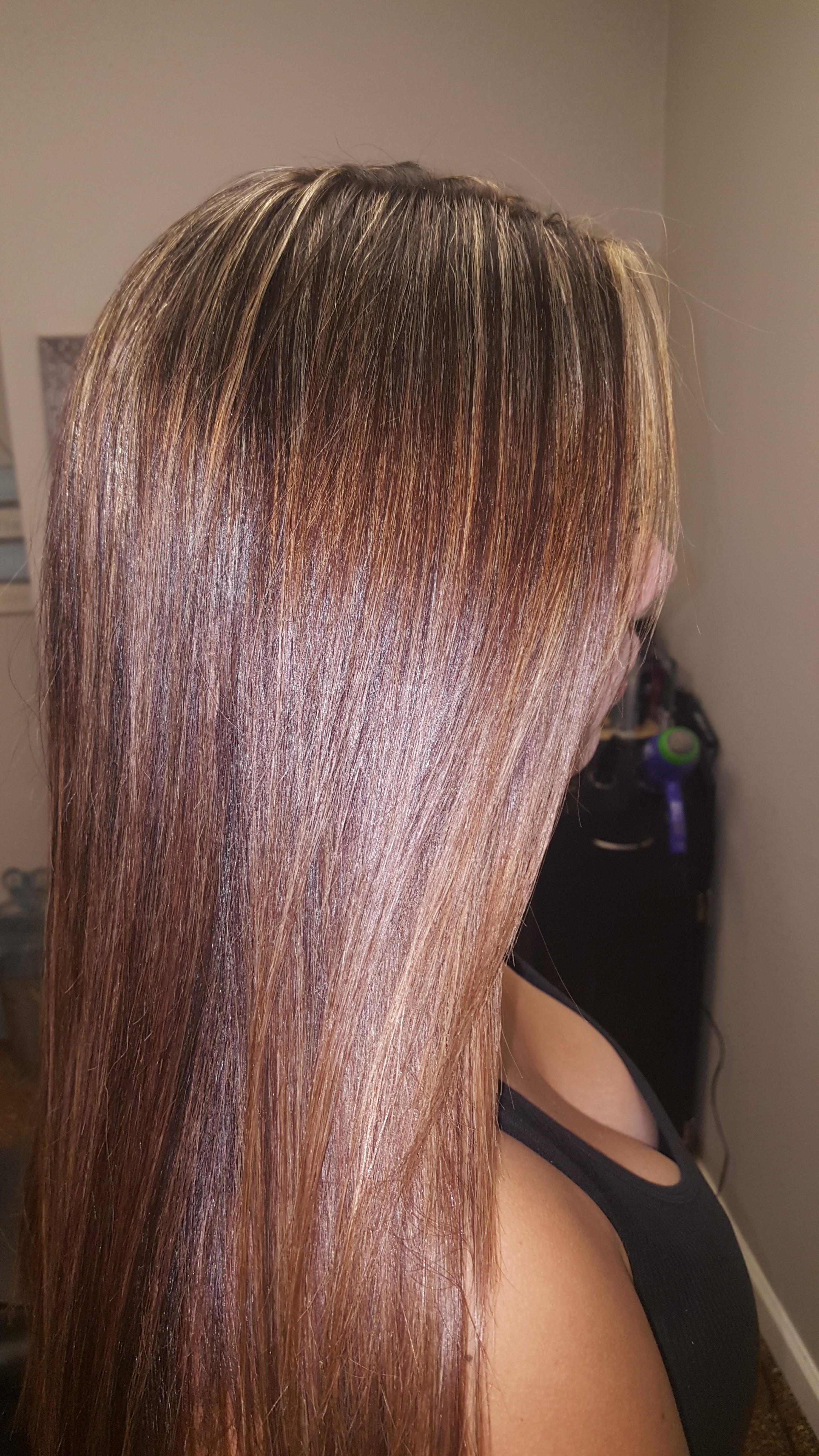 Brazilian smoothing at De Luxe Beauty Parlour in 93704