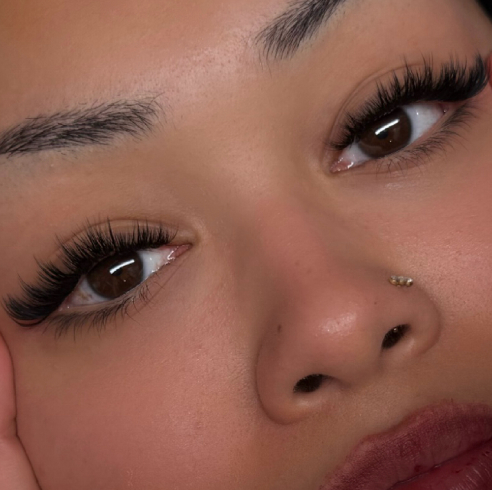 Volume Lash Extension Fullset at Sundarabeauty in North Canton, OH