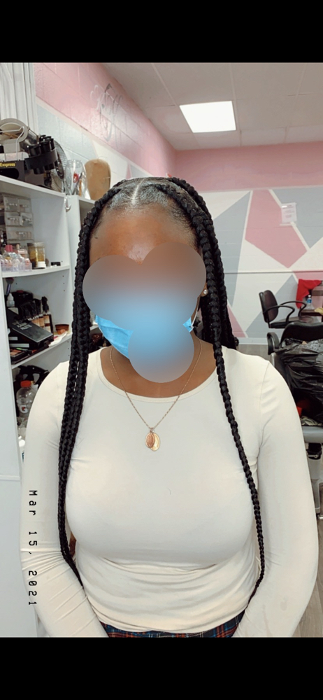 Jumbo Knotless Box Braids