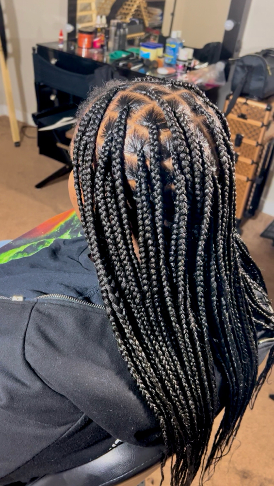 Medium Knotless Braids