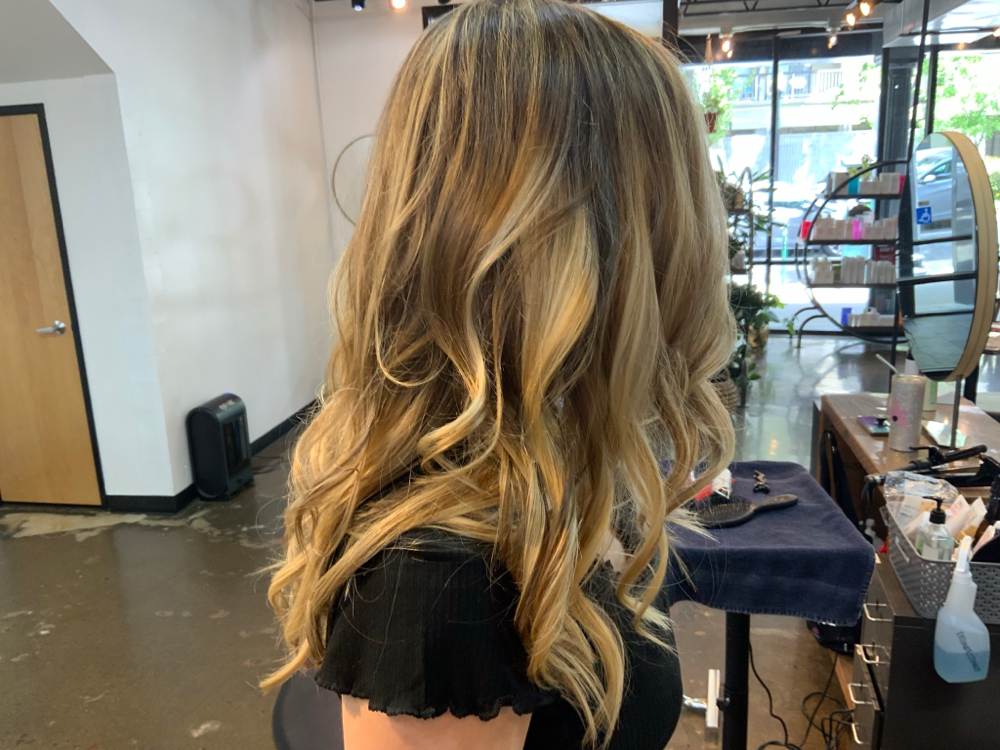 Balyage with color melt/tone