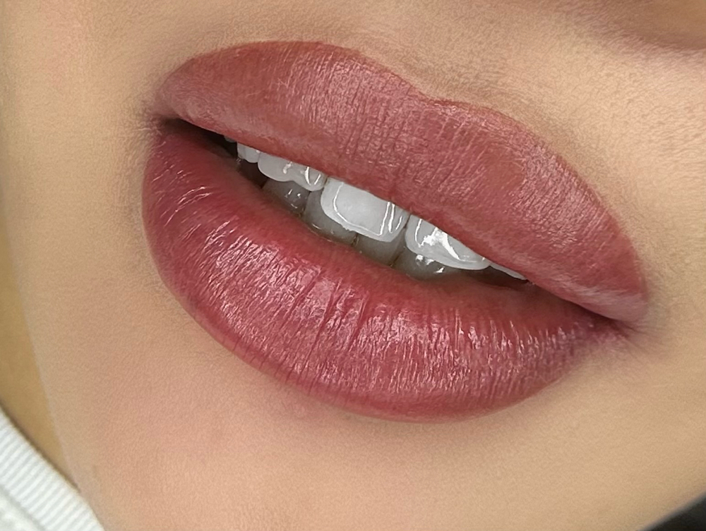 LIP BLUSH