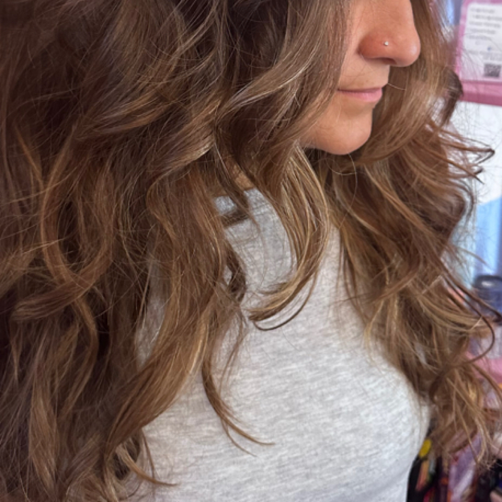 Mini Blonde Refresh at Pretty Girl Ave in Franklin Tn, TN