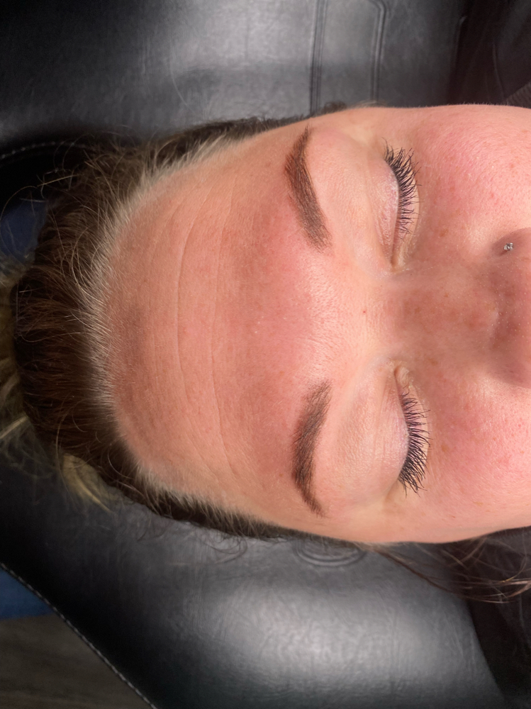 Brow Shaping With Tint